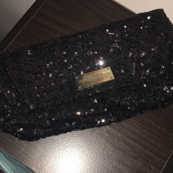Victoria's Secret Handbags - SOLD💥 5 for $20 💥Victoria’s secret sequin clutch